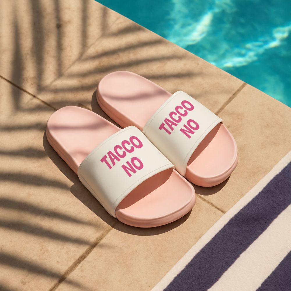 Personalisierbare Badelatschen mit zwei Zeilen